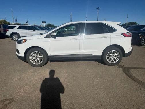 Oxford White 2022 Ford Edge SEL