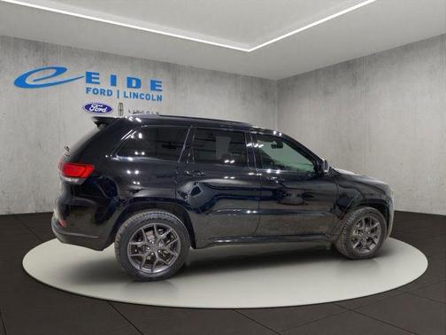 Diamond Black Crystal Pearlcoat 2020 Jeep Grand Cherokee Limited X