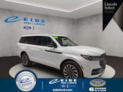 Crystal White Metallic CC 2025 Lincoln Navigator Black Label