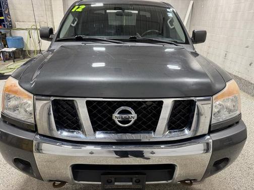2012 Nissan Titan SV
