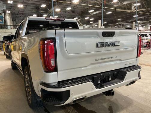 White Frost Tricoat 2023 GMC Sierra 1500 Denali Ultimate