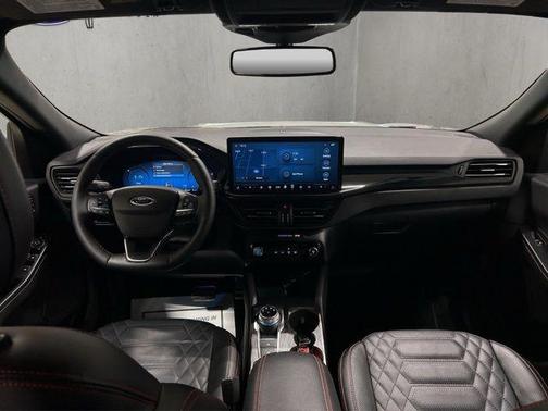 Iconic Silver Metallic 2024 Ford Escape ST-Line Elite