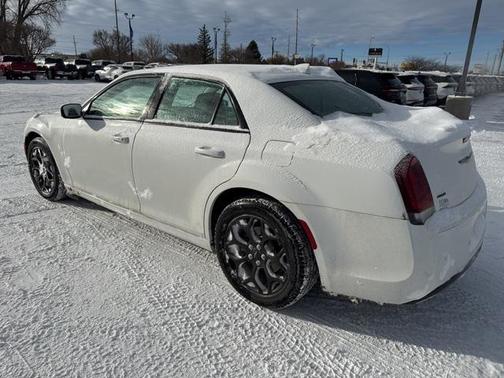 2023 Chrysler 300 Touring