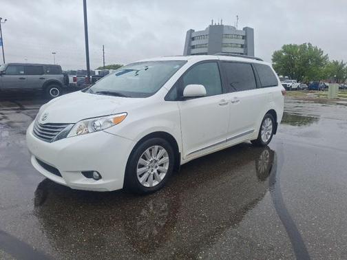2015 Toyota Sienna XLE