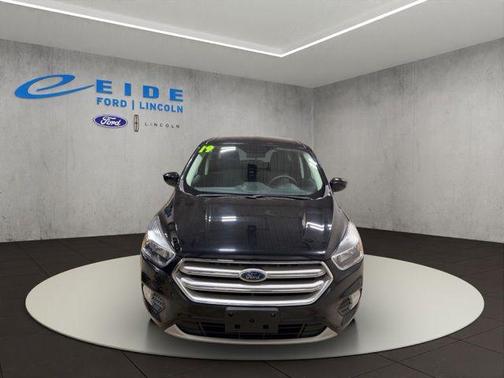 Agate Black Metallic 2019 Ford Escape SE