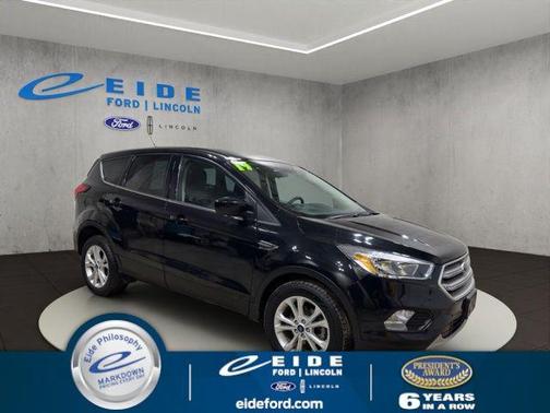 Agate Black Metallic 2019 Ford Escape SE