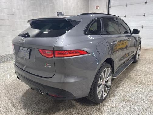 2017 Jaguar F-PACE S