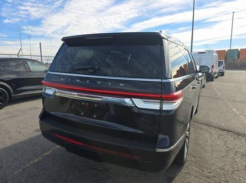 2024 Lincoln Navigator Premiere