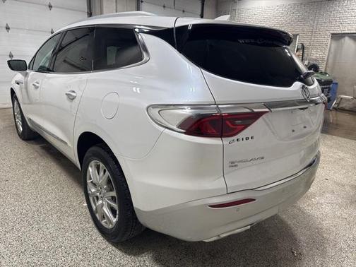 2023 Buick Enclave Premium AWD