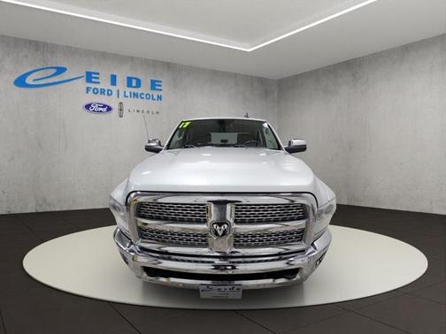 2017 RAM 2500 Laramie Crew Cab 4x4 6'4' Box