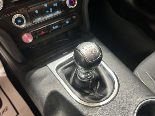 Oxford White 2018 Ford Mustang GT