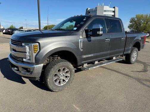 Magnetic Metallic 2018 Ford F-250 Lariat