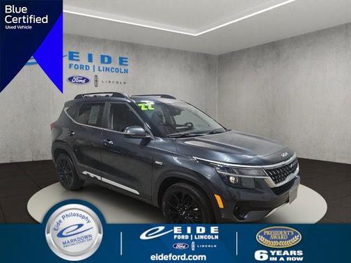 Gravity Gray 2022 Kia Seltos Nightfall Edition