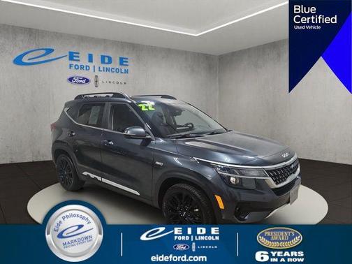 Gravity Gray 2022 Kia Seltos Nightfall Edition