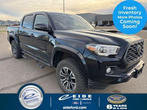 Midnight Black Metallic 2020 Toyota Tacoma TRD Sport