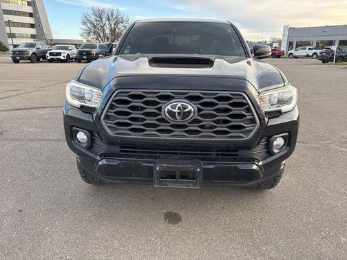 Midnight Black Metallic 2020 Toyota Tacoma TRD Sport