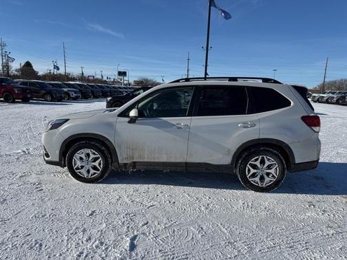 2024 Subaru Forester Premium