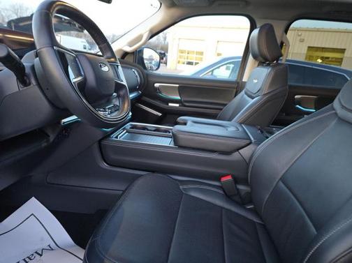 Black Metallic 2025 Ford Expedition Platinum