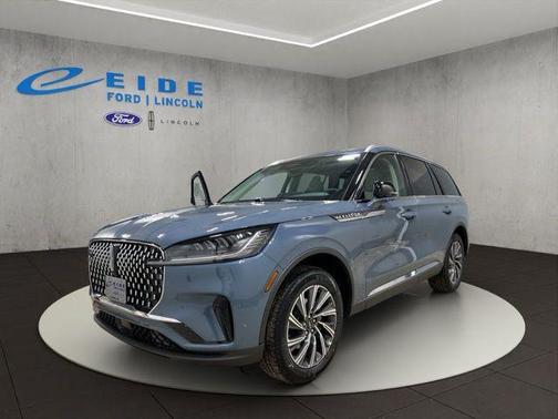 Whisper Blue Metallic Clearcoat 2026 Lincoln Aviator Premiere