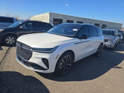 2024 Lincoln Nautilus Reserve