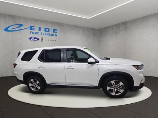 2023 Honda Pilot AWD EX-L 8 Passenger