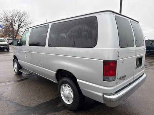 2007 Ford E350 Super Duty XL Wagon