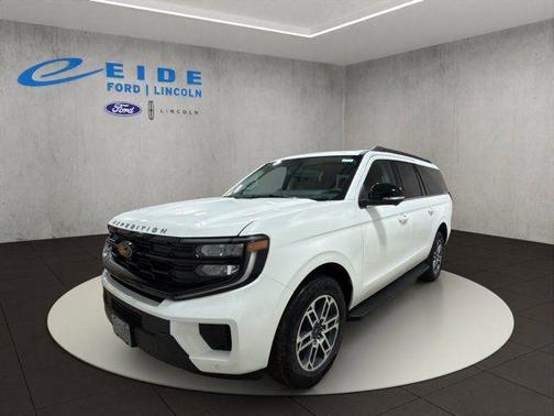 Star White Metallic Tri-Coat 2026 Ford Expedition Max Active 4x4