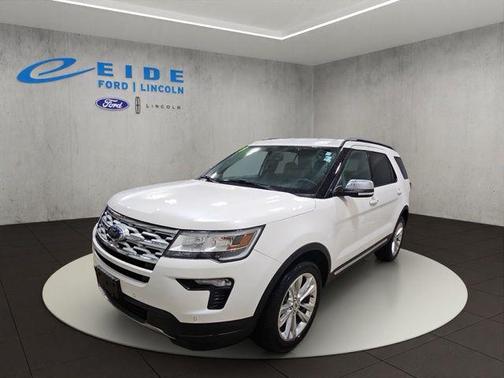 White Platinum Metallic Tri-Coat 2019 Ford Explorer XLT