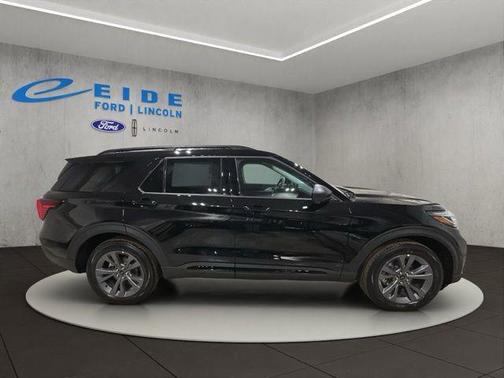 Agate Black Metallic 2026 Ford Explorer Active