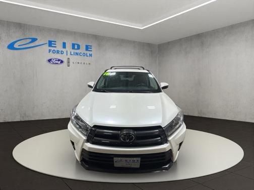 2018 Toyota Highlander SE