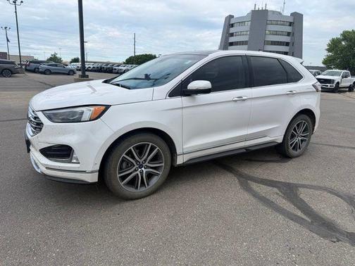 White Platinum Metallic Tri-Coat 2019 Ford Edge Titanium