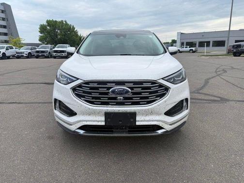 White Platinum Metallic Tri-Coat 2019 Ford Edge Titanium