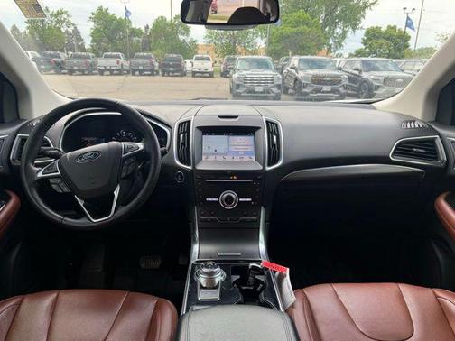 White Platinum Metallic Tri-Coat 2019 Ford Edge Titanium