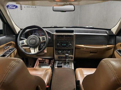 Brilliant Black Crystal Pearlcoat 2012 Jeep Liberty Limited