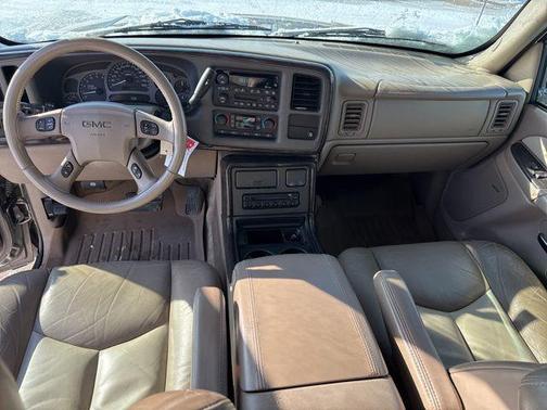 2003 GMC Yukon XL Denali