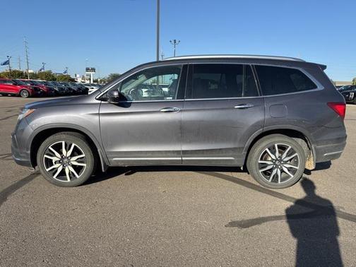 2019 Honda Pilot Touring 8-Passenger