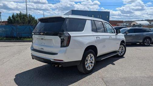 Iridescent Pearl Tricoat 2025 Chevrolet Tahoe Premier