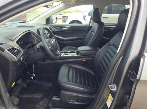 Gray Metallic 2024 Ford Edge SEL