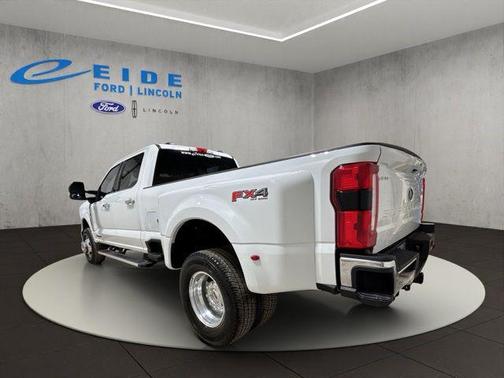 Oxford White 2025 Ford F-350 Lariat