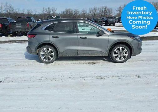 2025 Ford Escape Platinum