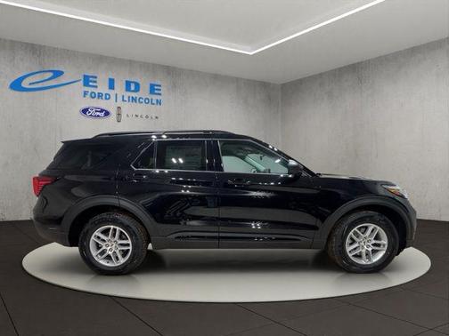 Agate Black Metallic 2026 Ford Explorer Active