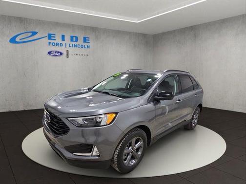 Carbonized Gray Metallic 2023 Ford Edge SEL