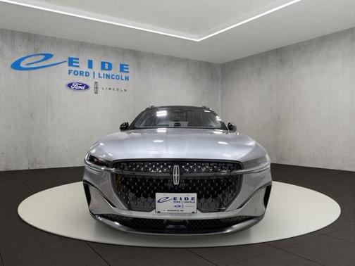 2025 Lincoln Nautilus Reserve