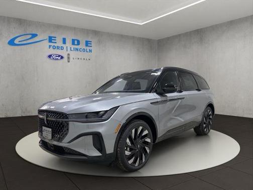 2025 Lincoln Nautilus Reserve