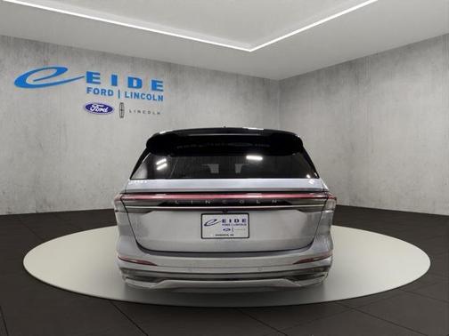 2025 Lincoln Nautilus Reserve