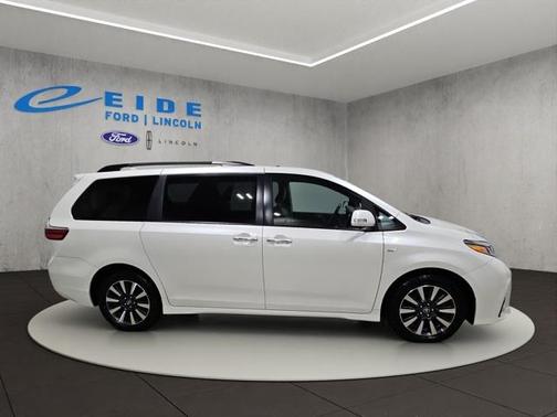 2019 Toyota Sienna Limited Premium