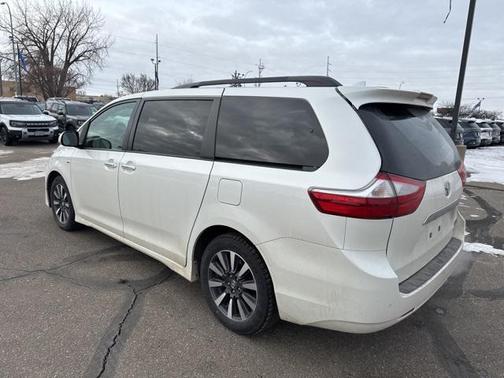 2019 Toyota Sienna Limited Premium