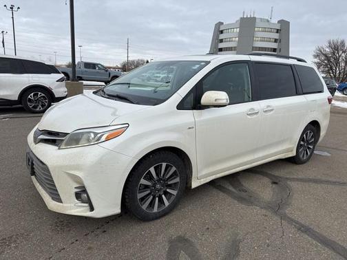 2019 Toyota Sienna Limited Premium