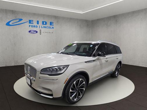Ceramic Pearl Metallic Tri-Coat 2023 Lincoln Aviator Reserve AWD