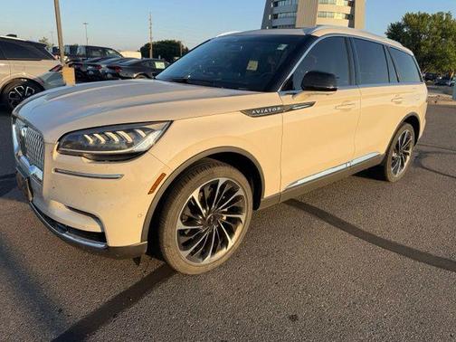 Ceramic Pearl Metallic Tri-Coat 2023 Lincoln Aviator Reserve AWD